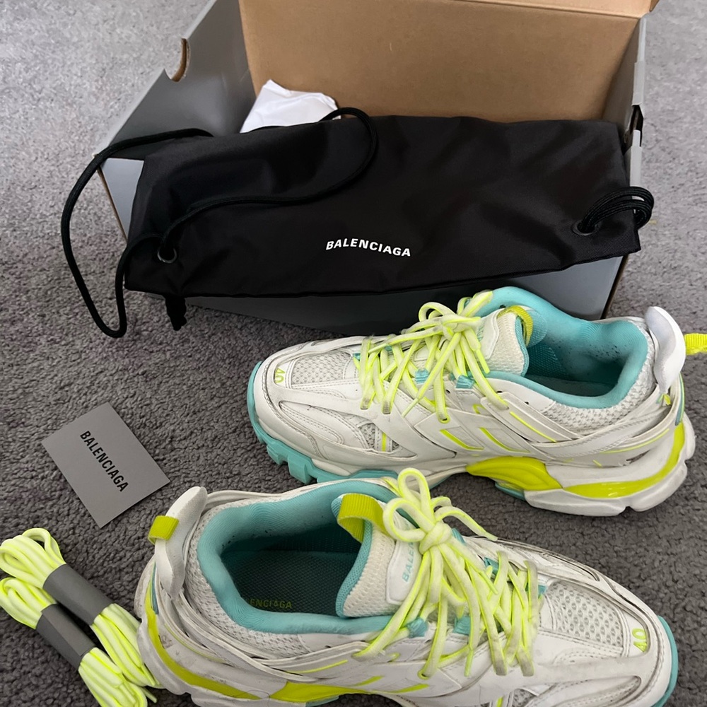 AUTHENTIC BALENCIAGA